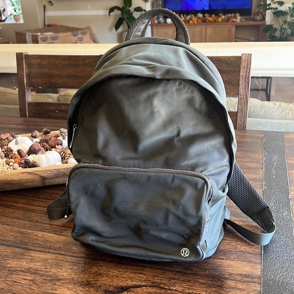 Lululemon Everywhere Backpack | Dark Olive main image 8